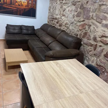 Clau Al Castell Apartamento