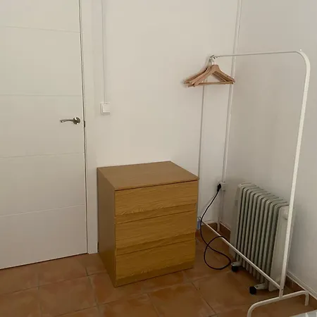 Clau Al Castell Apartment *